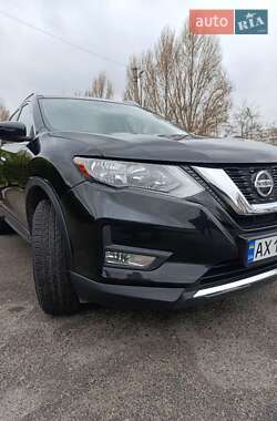 Внедорожник / Кроссовер Nissan Rogue 2019 в Змиеве