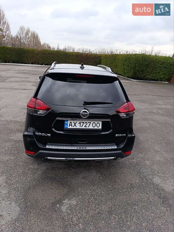 Внедорожник / Кроссовер Nissan Rogue 2019 в Змиеве