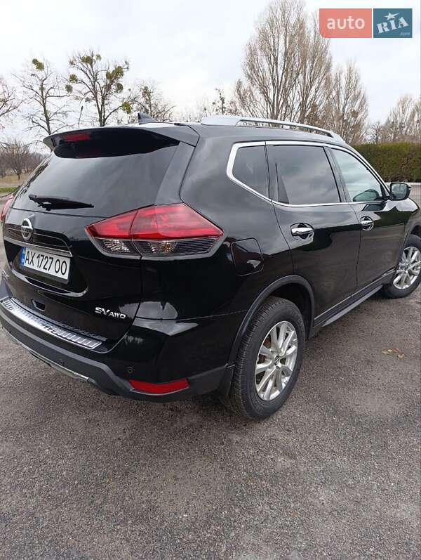 Внедорожник / Кроссовер Nissan Rogue 2019 в Змиеве