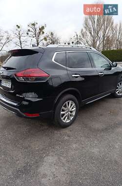Внедорожник / Кроссовер Nissan Rogue 2019 в Змиеве