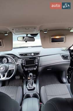 Внедорожник / Кроссовер Nissan Rogue 2019 в Змиеве