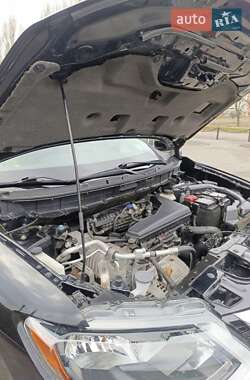 Внедорожник / Кроссовер Nissan Rogue 2019 в Змиеве