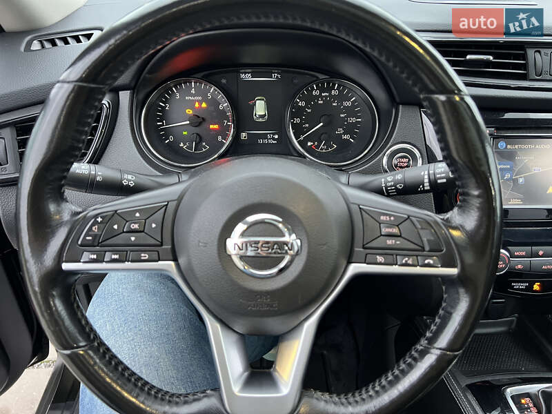 Внедорожник / Кроссовер Nissan Rogue 2017 в Тернополе