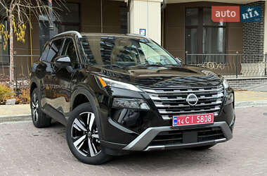Внедорожник / Кроссовер Nissan Rogue 2024 в Киеве