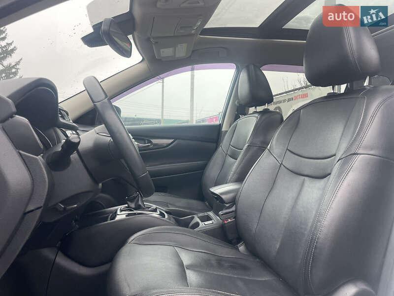 Внедорожник / Кроссовер Nissan Rogue 2017 в Лубнах