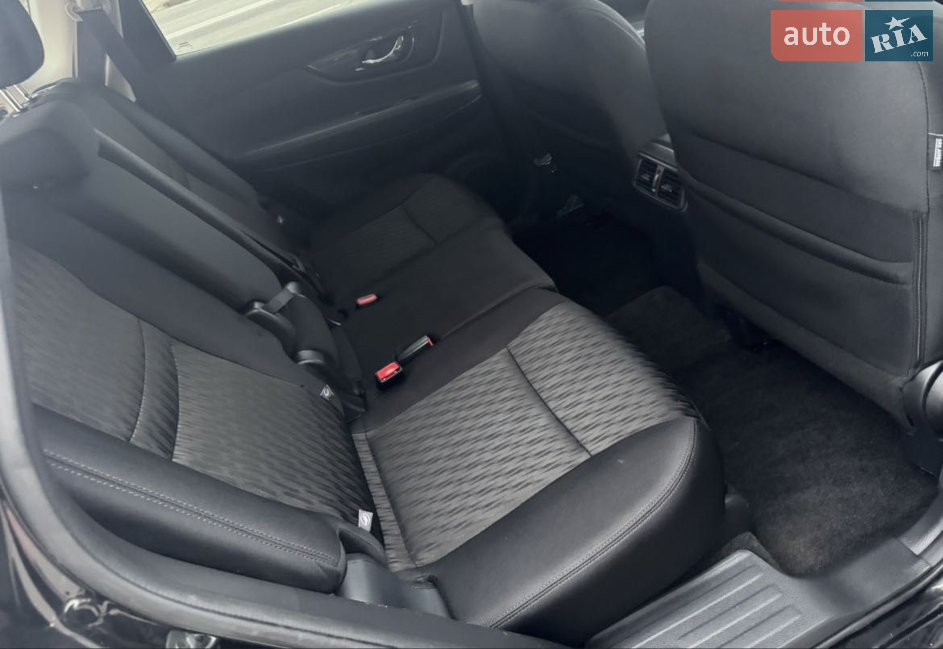 2018 Nissan Rogue - мініатюра 15