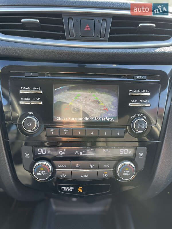 Внедорожник / Кроссовер Nissan Rogue 2015 в Киеве