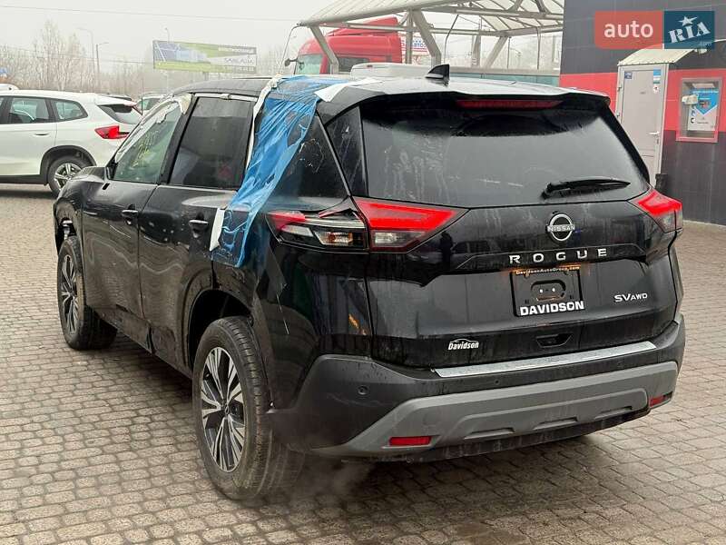 Внедорожник / Кроссовер Nissan Rogue 2023 в Львове