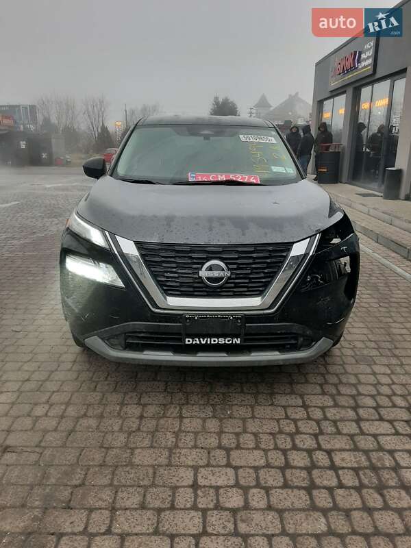 Внедорожник / Кроссовер Nissan Rogue 2023 в Львове