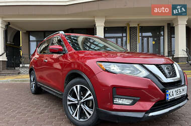 Позашляховик / Кросовер Nissan Rogue 2017 в Києві