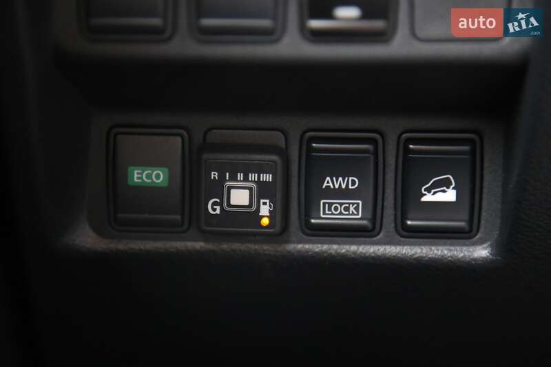 Внедорожник / Кроссовер Nissan Rogue 2015 в Харькове