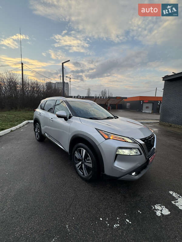 Внедорожник / Кроссовер Nissan Rogue 2021 в Харькове