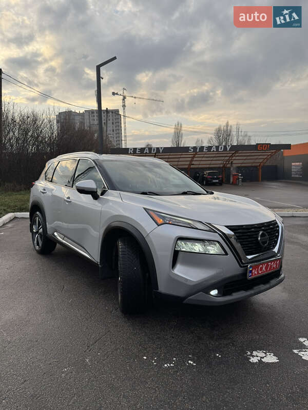 Внедорожник / Кроссовер Nissan Rogue 2021 в Харькове