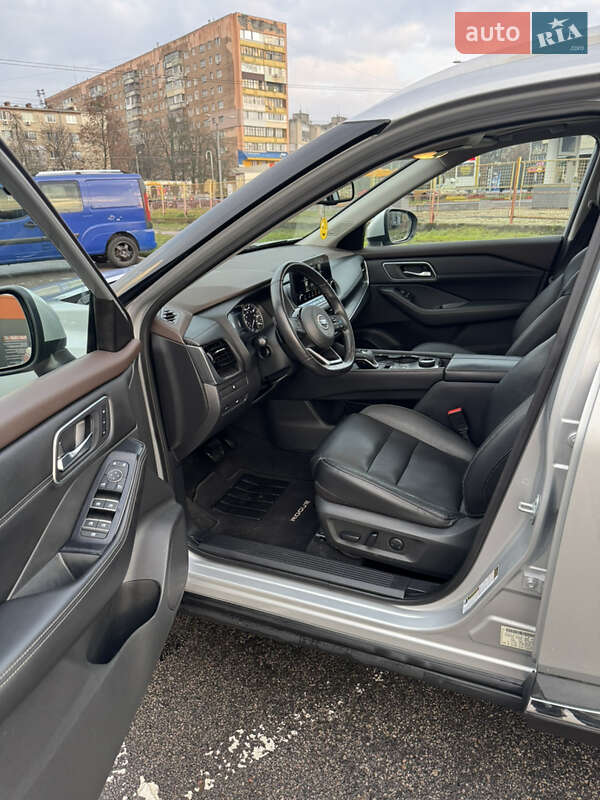 Внедорожник / Кроссовер Nissan Rogue 2021 в Харькове