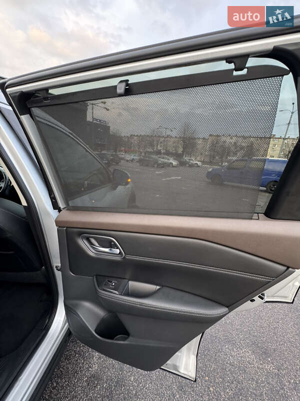 Внедорожник / Кроссовер Nissan Rogue 2021 в Харькове