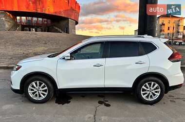 Позашляховик / Кросовер Nissan Rogue 2017 в Шепетівці