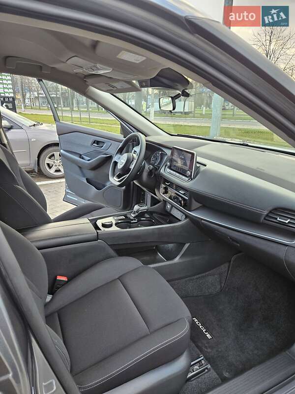 Внедорожник / Кроссовер Nissan Rogue 2023 в Кременчуге