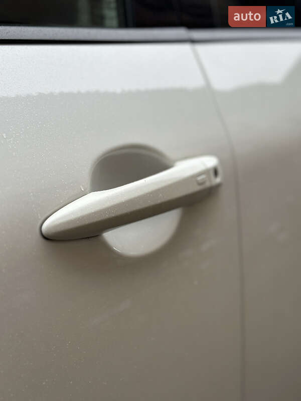 Внедорожник / Кроссовер Nissan Rogue 2021 в Киеве