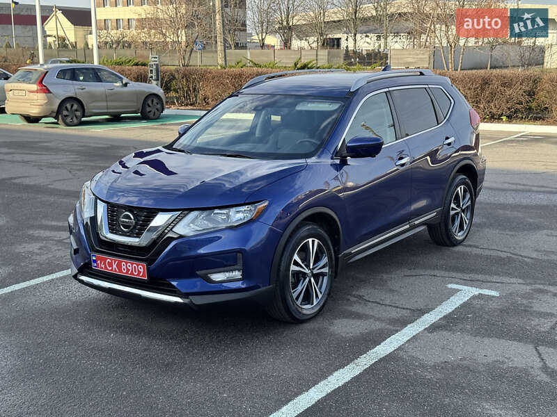 Внедорожник / Кроссовер Nissan Rogue 2018 в Полтаве