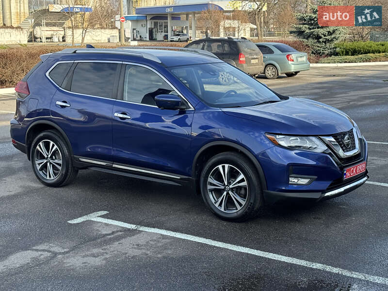 Внедорожник / Кроссовер Nissan Rogue 2018 в Полтаве