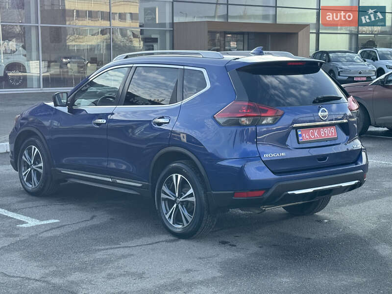 Внедорожник / Кроссовер Nissan Rogue 2018 в Полтаве