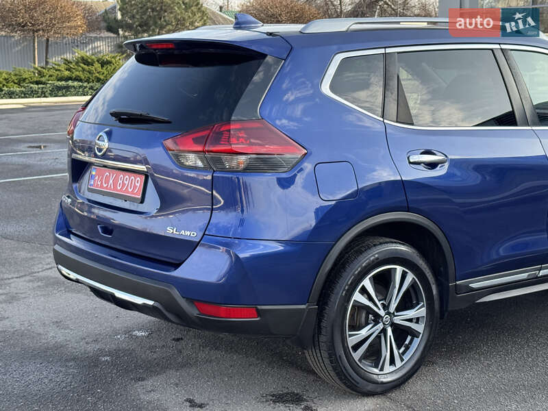 Внедорожник / Кроссовер Nissan Rogue 2018 в Полтаве