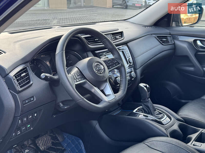 Внедорожник / Кроссовер Nissan Rogue 2018 в Полтаве