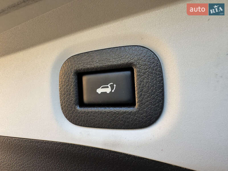 Внедорожник / Кроссовер Nissan Rogue 2018 в Полтаве