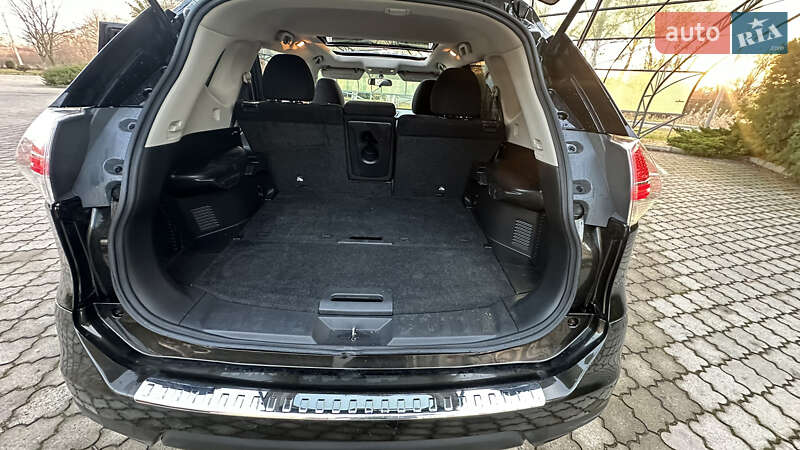 Позашляховик / Кросовер Nissan Rogue 2016 в Павлограді