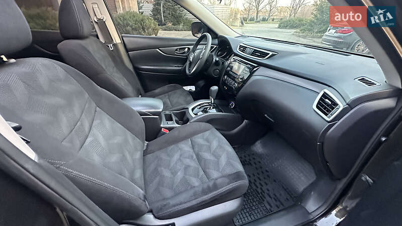 Позашляховик / Кросовер Nissan Rogue 2016 в Павлограді