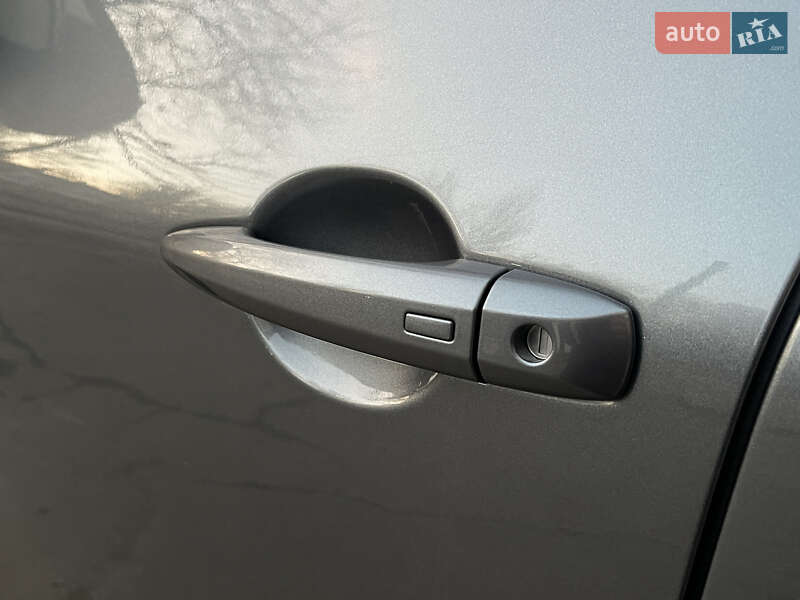 Внедорожник / Кроссовер Nissan Rogue 2021 в Одессе