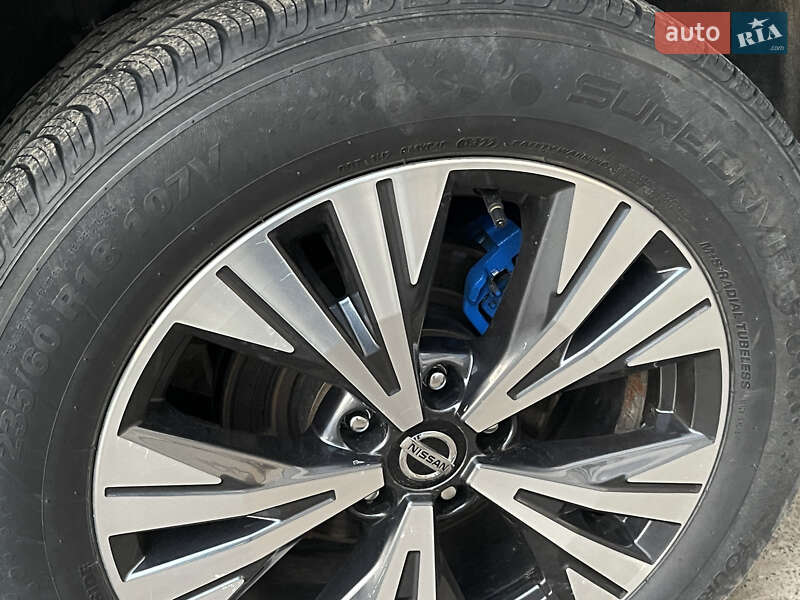 Внедорожник / Кроссовер Nissan Rogue 2021 в Одессе