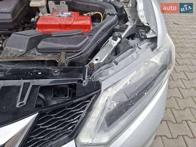 Внедорожник / Кроссовер Nissan Rogue 2015 в Врадиевке