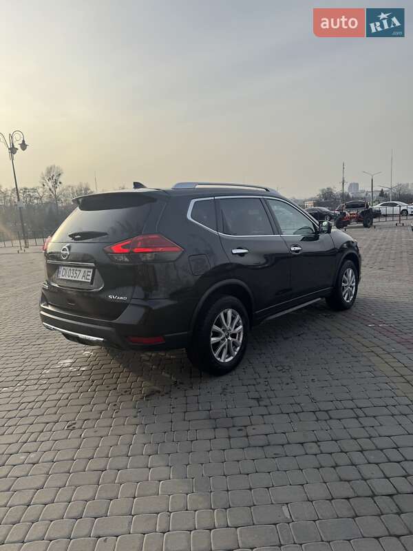 Внедорожник / Кроссовер Nissan Rogue 2017 в Харькове