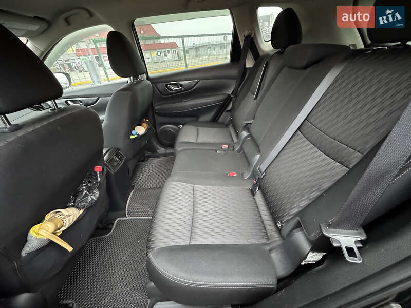 Внедорожник / Кроссовер Nissan Rogue 2018 в Киеве