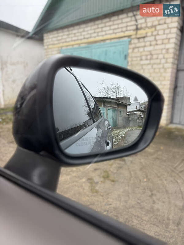 Позашляховик / Кросовер Nissan Rogue 2020 в Славуті