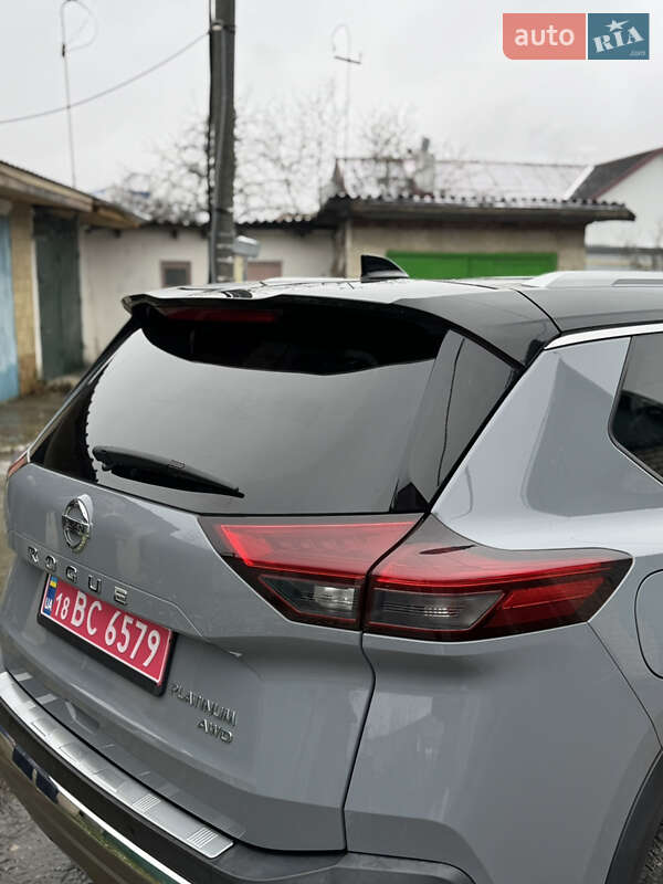 Позашляховик / Кросовер Nissan Rogue 2020 в Славуті