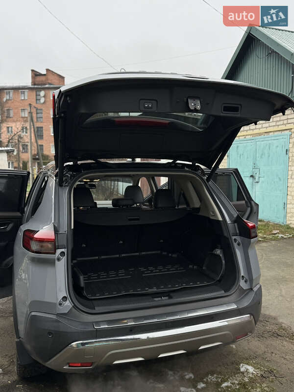 Позашляховик / Кросовер Nissan Rogue 2020 в Славуті