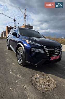 Внедорожник / Кроссовер Nissan Rogue 2024 в Ровно