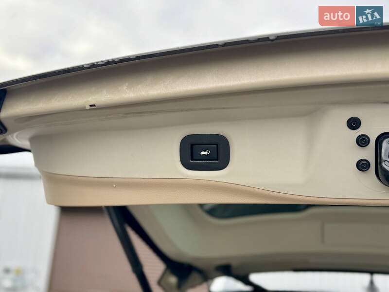 Внедорожник / Кроссовер Nissan Rogue 2015 в Киеве