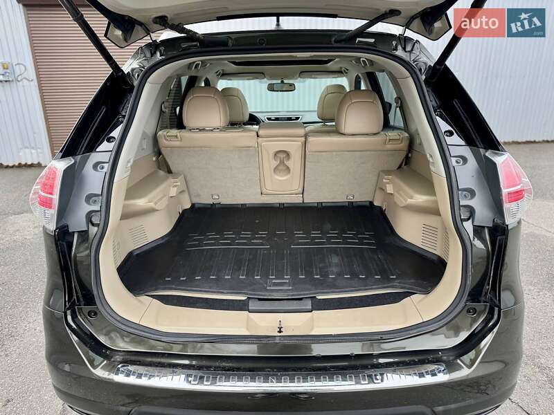 Внедорожник / Кроссовер Nissan Rogue 2015 в Киеве