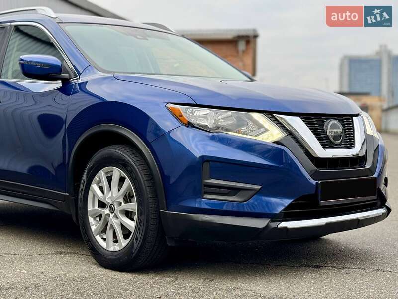 Внедорожник / Кроссовер Nissan Rogue 2019 в Киеве
