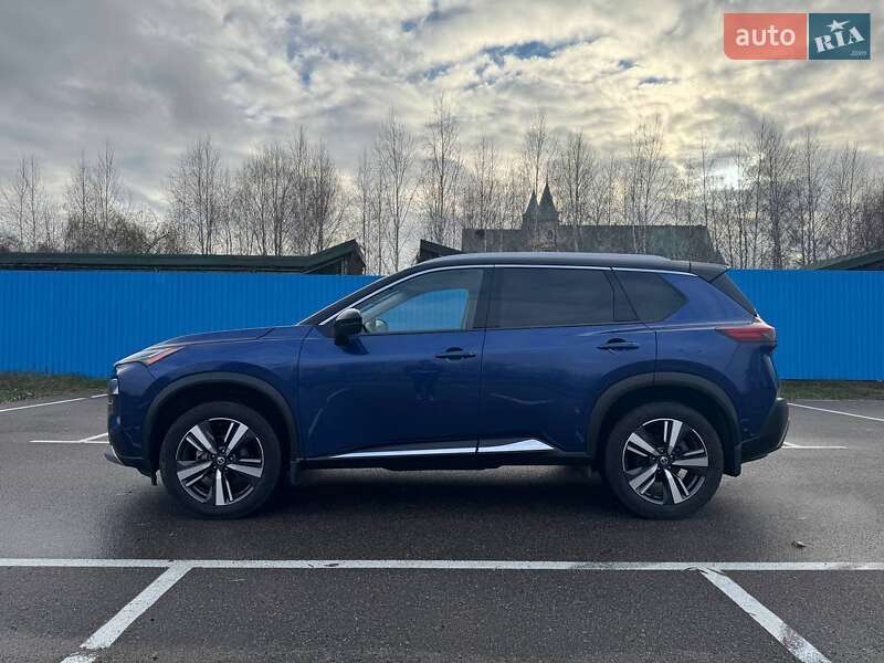 Внедорожник / Кроссовер Nissan Rogue 2021 в Киеве