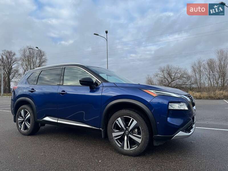 Внедорожник / Кроссовер Nissan Rogue 2021 в Киеве