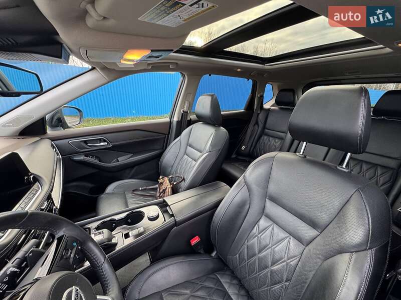 Внедорожник / Кроссовер Nissan Rogue 2021 в Киеве