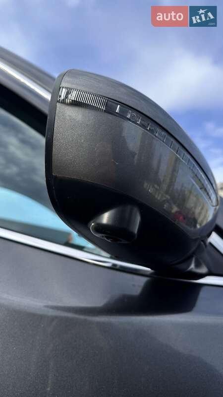 Внедорожник / Кроссовер Nissan Rogue 2017 в Харькове