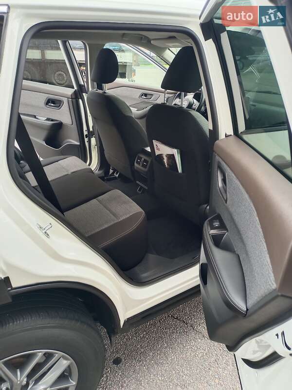 Внедорожник / Кроссовер Nissan Rogue 2021 в Днепре