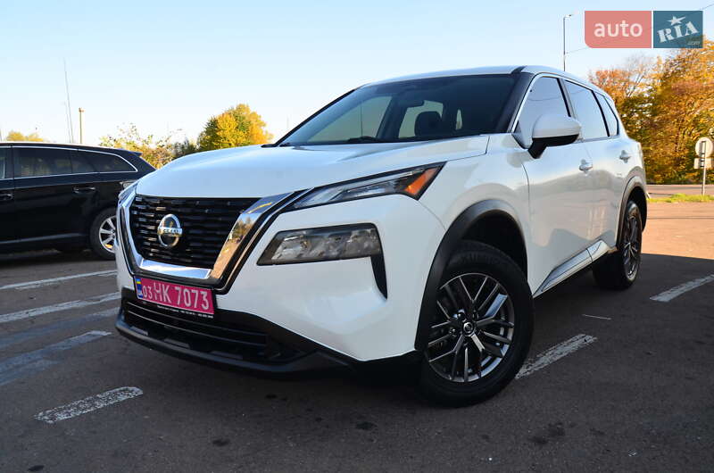 Внедорожник / Кроссовер Nissan Rogue 2021 в Дрогобыче