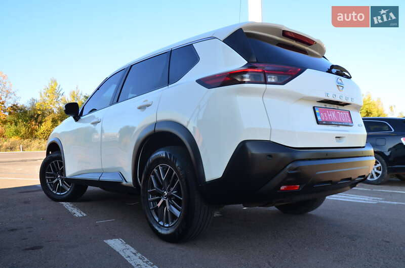 Внедорожник / Кроссовер Nissan Rogue 2021 в Дрогобыче