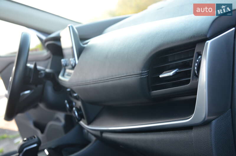 Внедорожник / Кроссовер Nissan Rogue 2021 в Дрогобыче